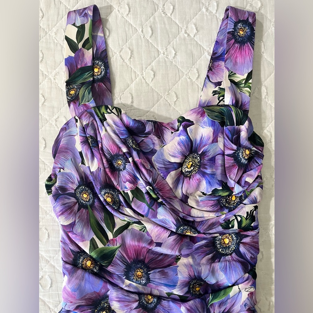 DOLCE & GABBANA PURPLE FLORAL PRINT SILK PENCIL DRESS- SIZE 42 (US 6) - Picture 8 of 14